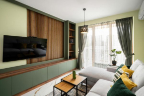 Stylish Urban Haven with Dedicated Parking Spot
